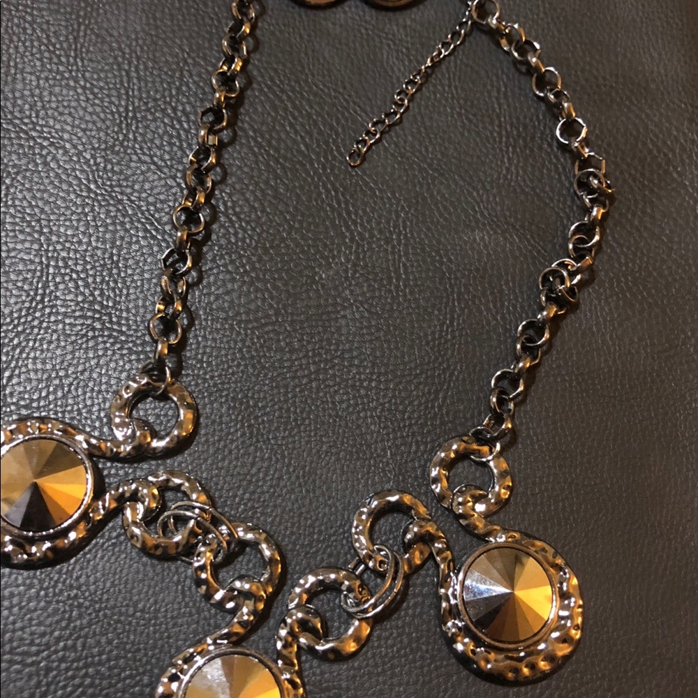 Jewelry - Picture 4 of 4